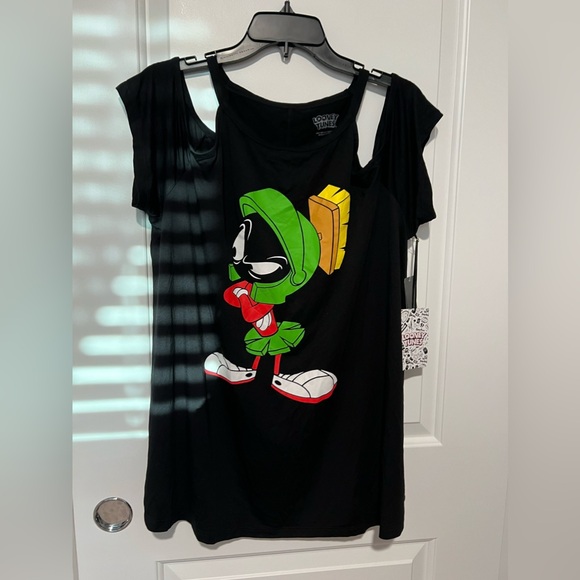 Torrid Cold Shoulder Marvin the Martian Top Size 2X - 18/20 - Picture 6 of 8